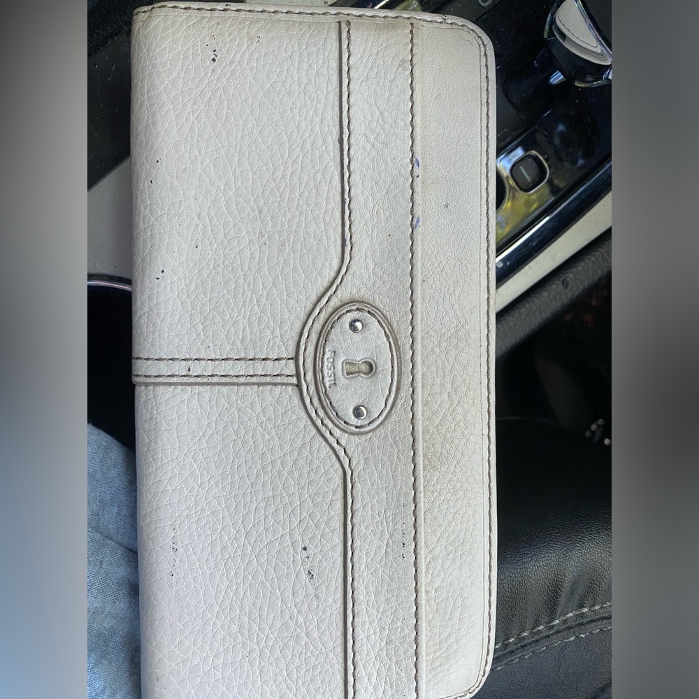 Fossil wallet